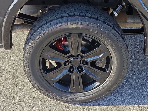 Used 2019 Ford F150 Platinum w/ Equipment Group 701A Luxury image 7