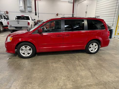 Used 2012 Dodge Grand Caravan Crew w/ Crew Value Pkg image 39