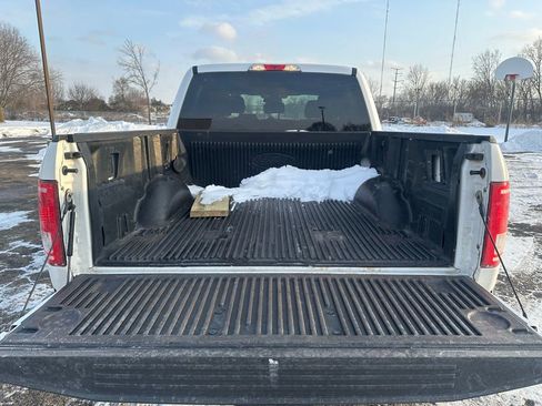 Used 2015 Ford F150 XLT image 14