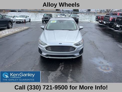 Used 2019 Ford Fusion SE image 4