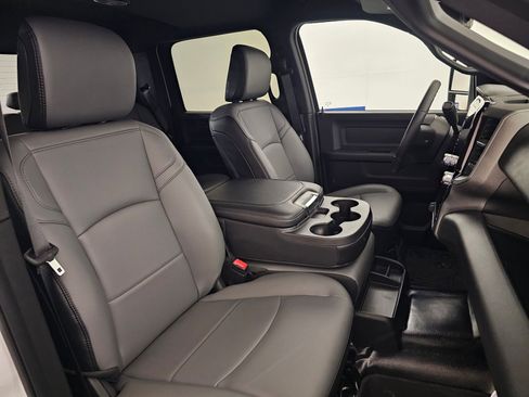 New 2026 RAM 3500 Tradesman AWD/4WD image 27