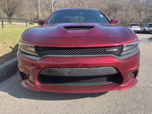 Used 2019 Dodge Charger R/T w/ Plus Group RWD image 2