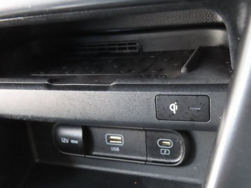 Used 2024 Kia Seltos EX image 10