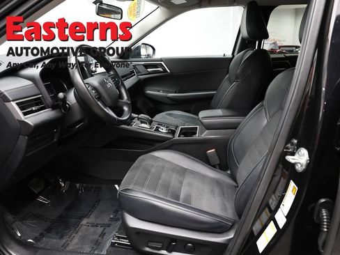 Used 2024 Mitsubishi Outlander SE AWD/4WD image 13