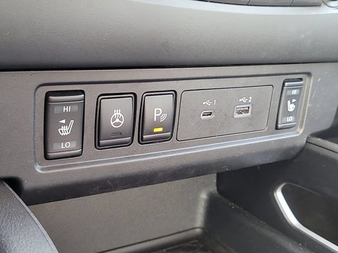 Used 2024 Nissan Frontier SV w/ SV Convenience Package AWD/4WD image 26