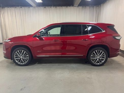 Used 2025 Buick Enclave Avenir w/ Super Cruise Package image 8