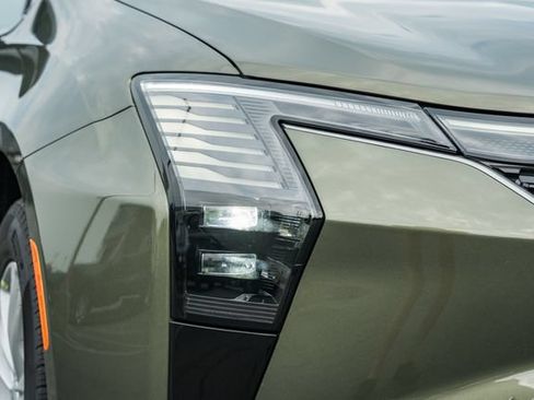New 2027 Chrysler Pacifica Select FWD image 16