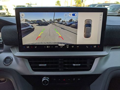 New 2026 Ford Explorer Active w/ Active Comfort Package image 22