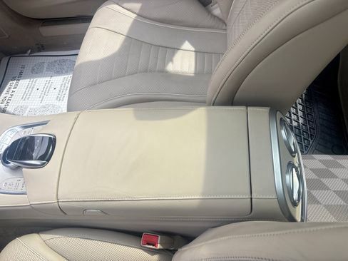 Used 2016 Mercedes-Benz S 550 4MATIC Sedan image 24