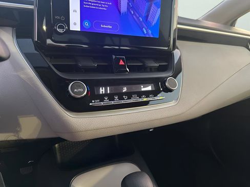 Used 2023 Toyota Corolla LE image 36