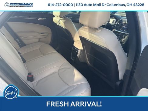 Used 2019 Chrysler 300 Touring L w/ Quick Order Package 22F image 14