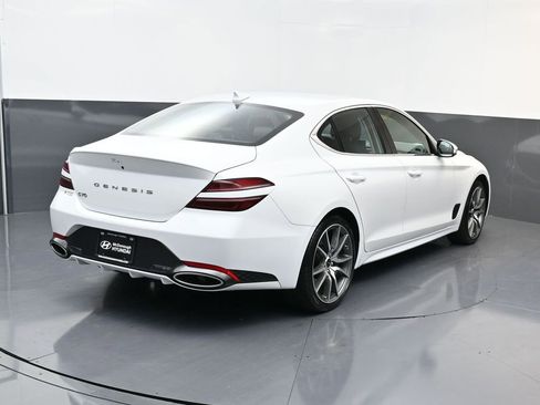 Used 2025 Genesis G70 2.5T image 3