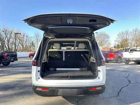 Used 2022 Jeep Wagoneer Series II w/ Premium Group I image 31