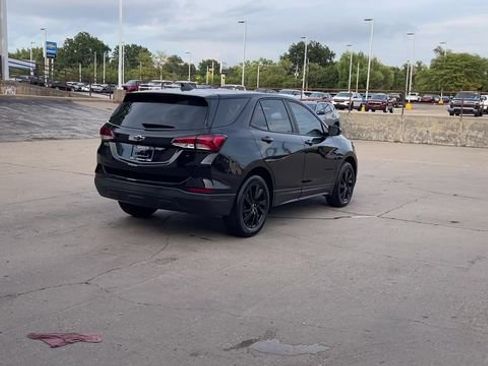 Used 2024 Chevrolet Equinox LS w/ Midnight Edition FWD image 8
