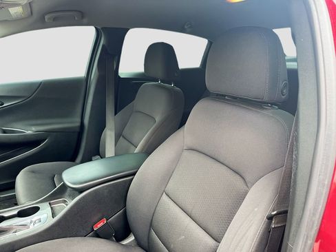 Used 2023 Chevrolet Malibu RS image 19