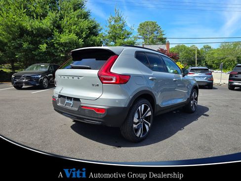 Used 2025 Volvo XC40 B5 Plus w/ Protection Package Premier image 8