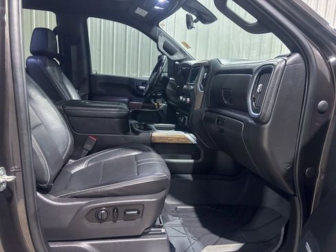 Used 2021 Chevrolet Silverado 3500 High Country image 28