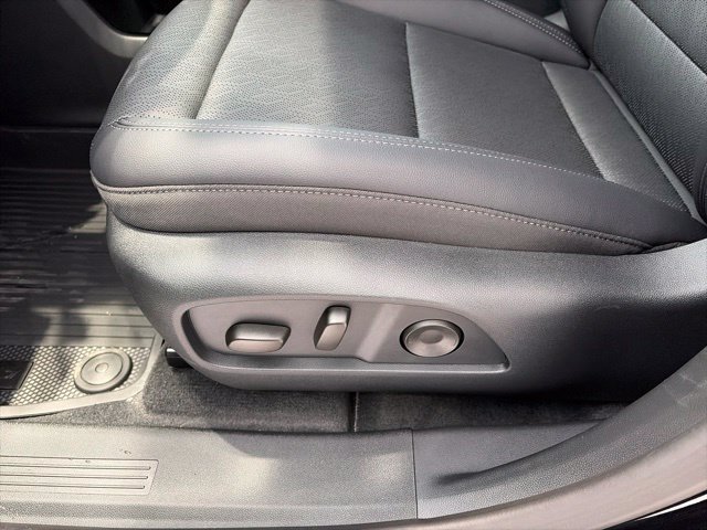 New 2027 Chevrolet Equinox LT w/ Convenience Package II FWD image 11
