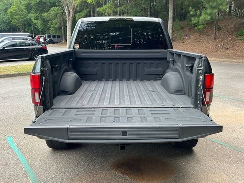 Used 2019 Ford F150 Lariat w/ Equipment Group 502A Luxury AWD/4WD image 20