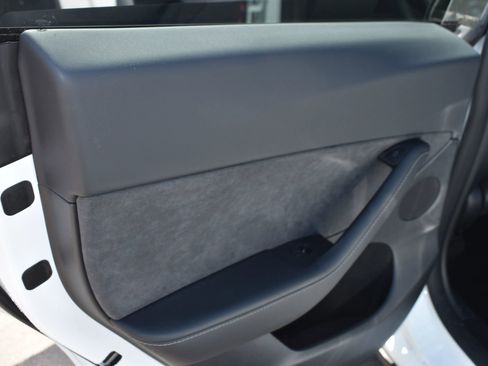 Used 2023 Tesla Model Y Long Range image 18