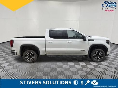 Used 2022 GMC Sierra 1500 AT4 w/ AT4 Preferred Package AWD/4WD image 3
