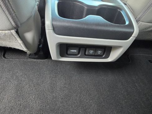 Used 2019 Honda Odyssey EX-L image 11