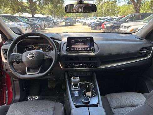 Used 2025 Nissan Rogue SV AWD/4WD image 34