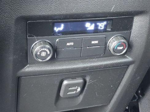 Certified 2023 Chevrolet Traverse LT image 17