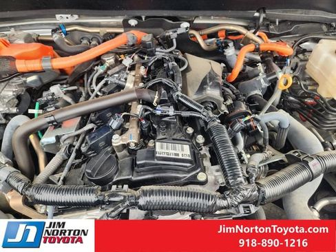 Used 2025 Toyota Tacoma TRD Off-Road w/ TRD Off Road Upgrade Package AWD/4WD image 31