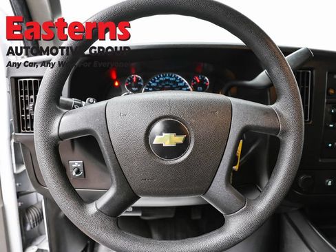Used 2021 Chevrolet Express 2500 RWD image 10