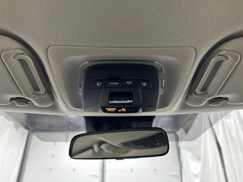 Used 2025 Toyota Corolla LE FWD image 40