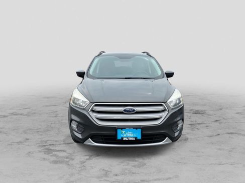 Used 2018 Ford Escape SE image 3
