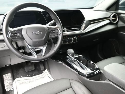 Used 2025 Chevrolet Trax ACTIV w/ Driver Confidence Package image 24