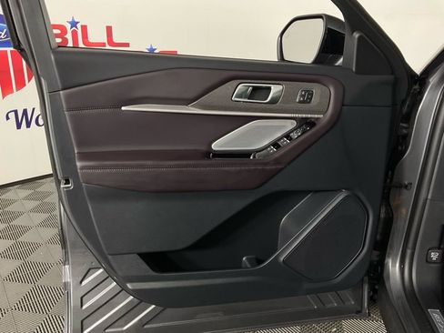 New 2026 Ford Explorer Platinum image 12