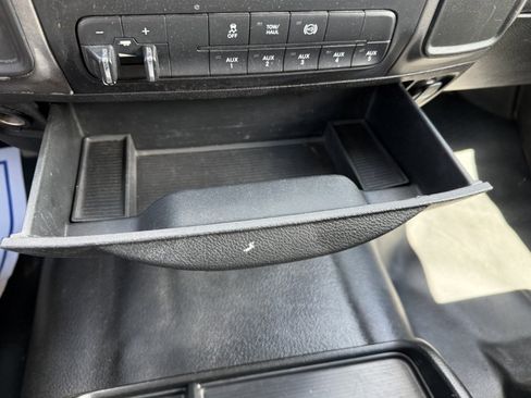 Used 2018 RAM 3500 Tradesman w/ Chrome Appearance Group AWD/4WD image 29