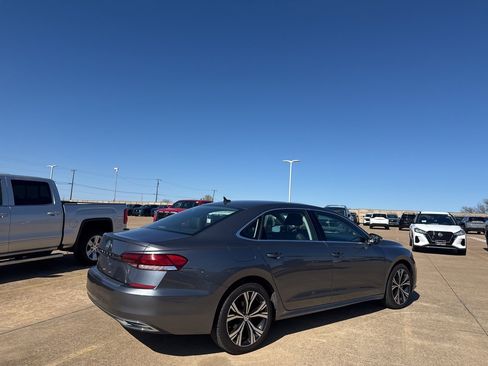 Used 2021 Volkswagen Passat 2.0T SE image 20