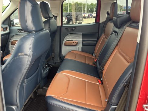 Used 2022 Ford Maverick Lariat w/ Lariat Luxury Package FWD image 17
