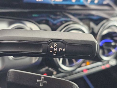 New 2026 Mercedes-Benz GLB 250 image 32