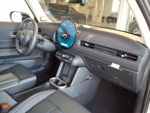 Used 2025 MINI Cooper S FWD image 18