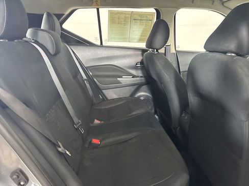 Used 2023 Nissan Kicks SV image 24