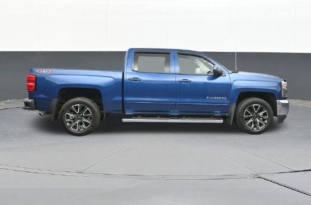 Used 2018 Chevrolet Silverado 1500 LT w/ All Star Edition AWD/4WD image 17
