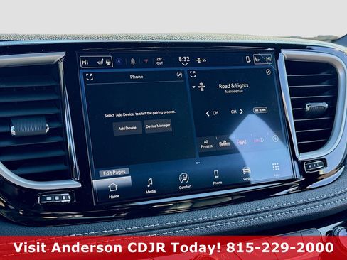 New 2026 Chrysler Pacifica Select AWD/4WD image 10