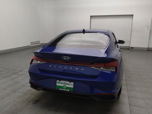 Used 2023 Hyundai Elantra SEL w/ Convenience Package FWD image 7