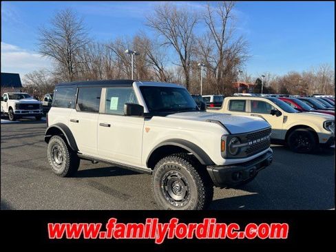 New 2025 Ford Bronco Badlands w/ Sasquatch Package AWD/4WD image 8