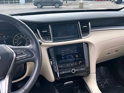 Used 2022 INFINITI QX50 Sensory image 9