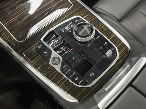 Used 2023 BMW X7 xDrive40i w/ Executive Package image 24