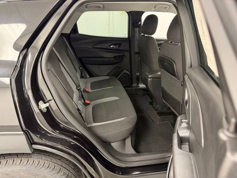 Used 2021 Chevrolet TrailBlazer LT w/ Convenience Package FWD image 14