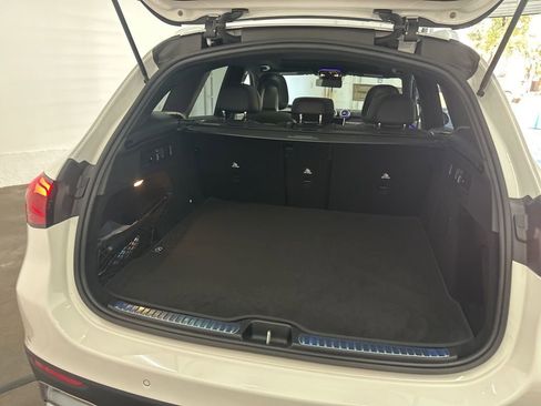 Used 2026 Mercedes-Benz GLC 300 image 25