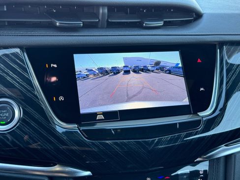Used 2025 Cadillac XT6 Premium Luxury image 28