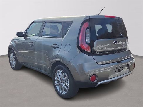 Used 2017 Kia Soul + w/ UVO Package image 4